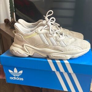 Adidas OZWEEGO SHOES